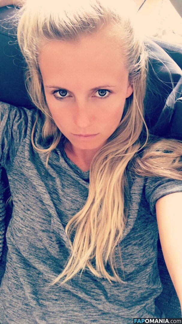 Julia Simic Nu Foto vazada #20