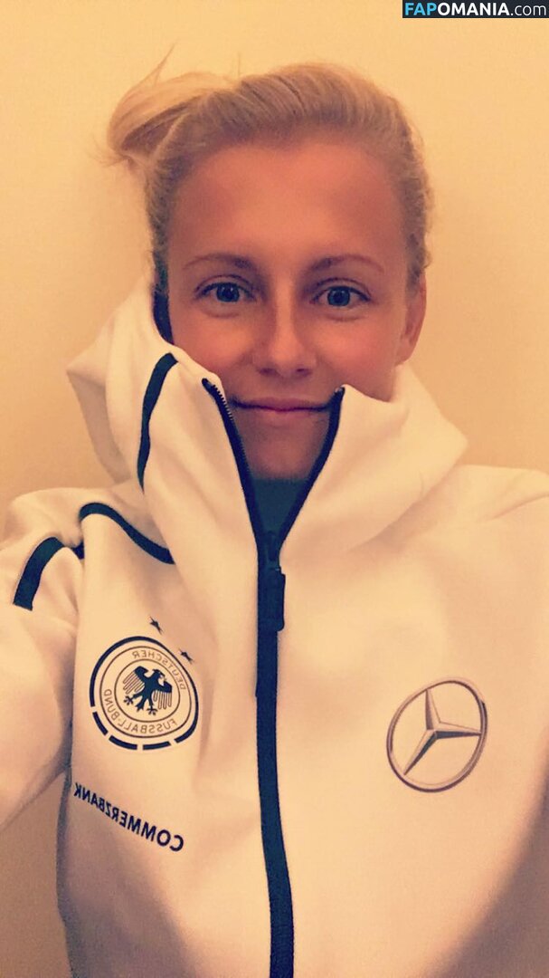 Julia Simic Nu Foto vazada #52