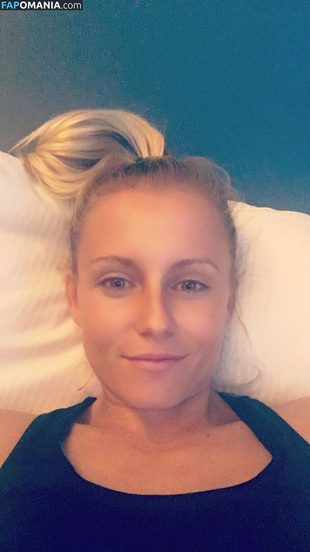 Julia Simic Nu Foto vazada #54