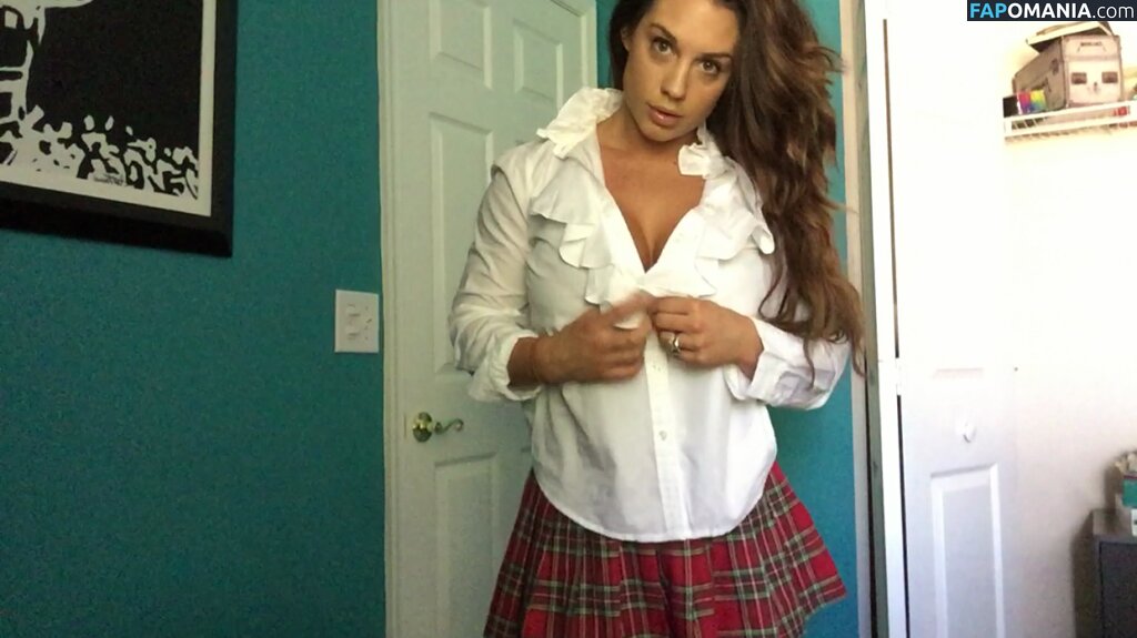 Kaitlyn WWE Nu Foto vazada #12