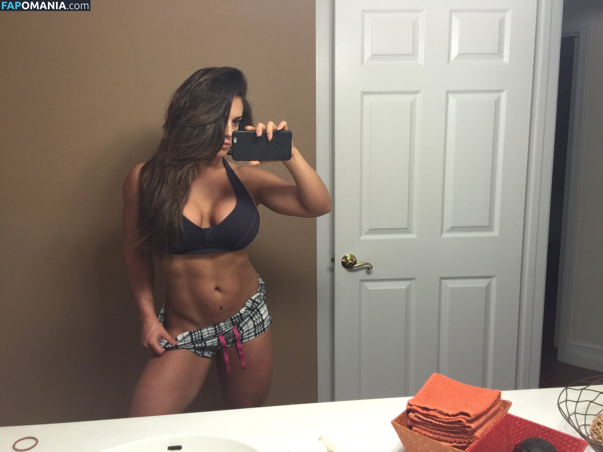 Kaitlyn WWE Nu Foto vazada #165