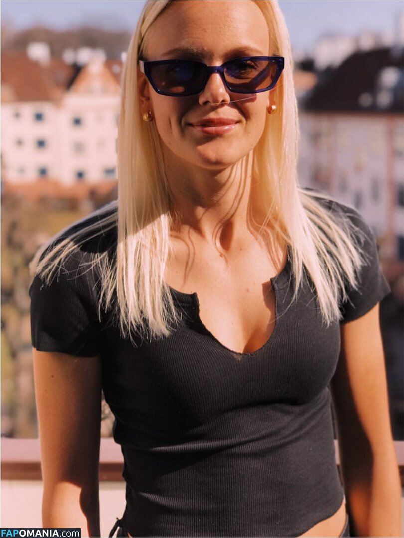 Karina SСvik Nu Foto vazada #6