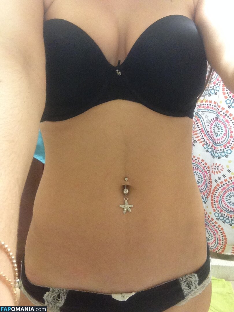 Katie Broad Nu Foto vazada #18