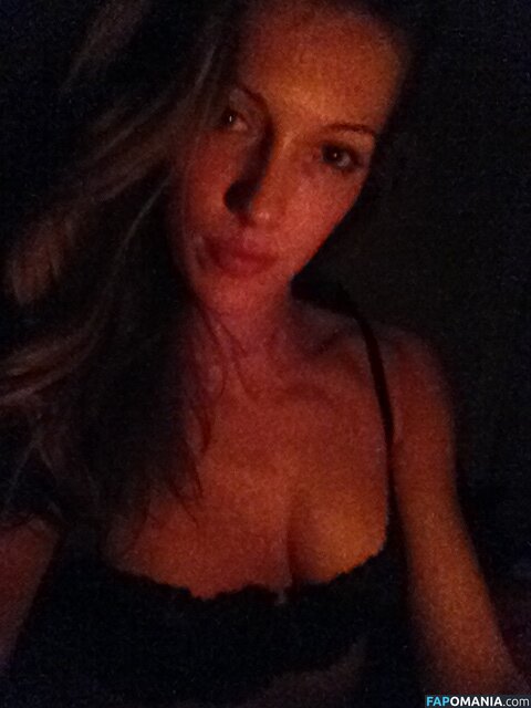 Katie Cassidy Nu Foto vazada #8