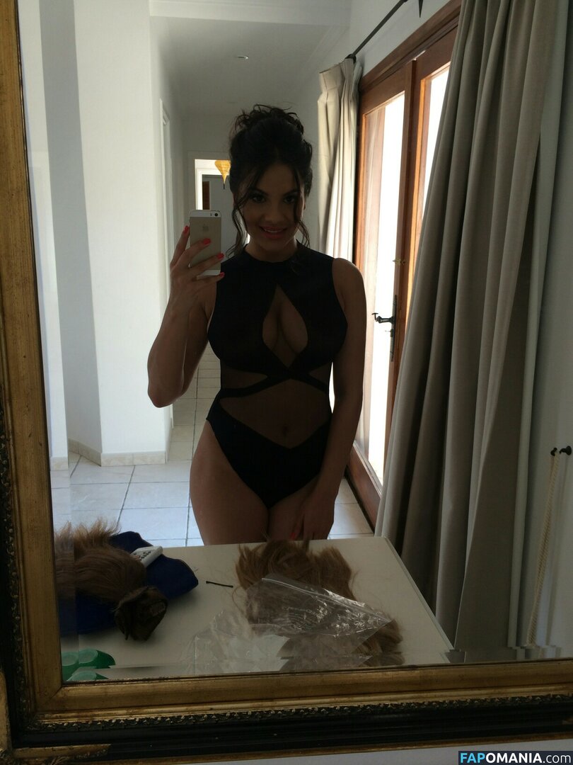 Lacey Banghard Nu Foto vazada #1