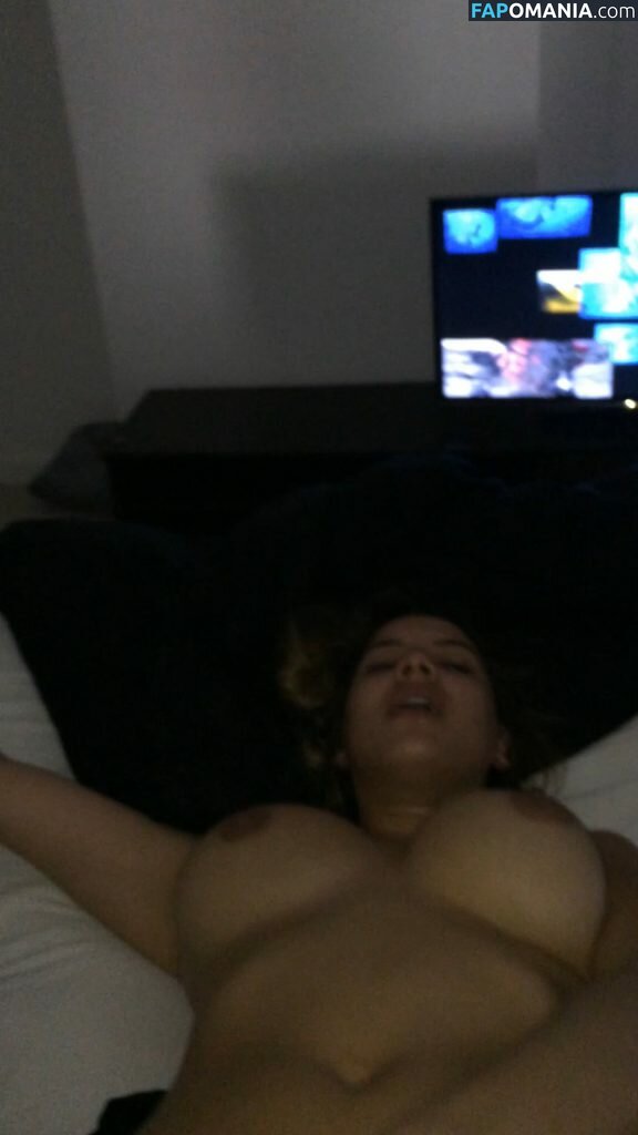 Lacey Banghard Nu Foto vazada #11
