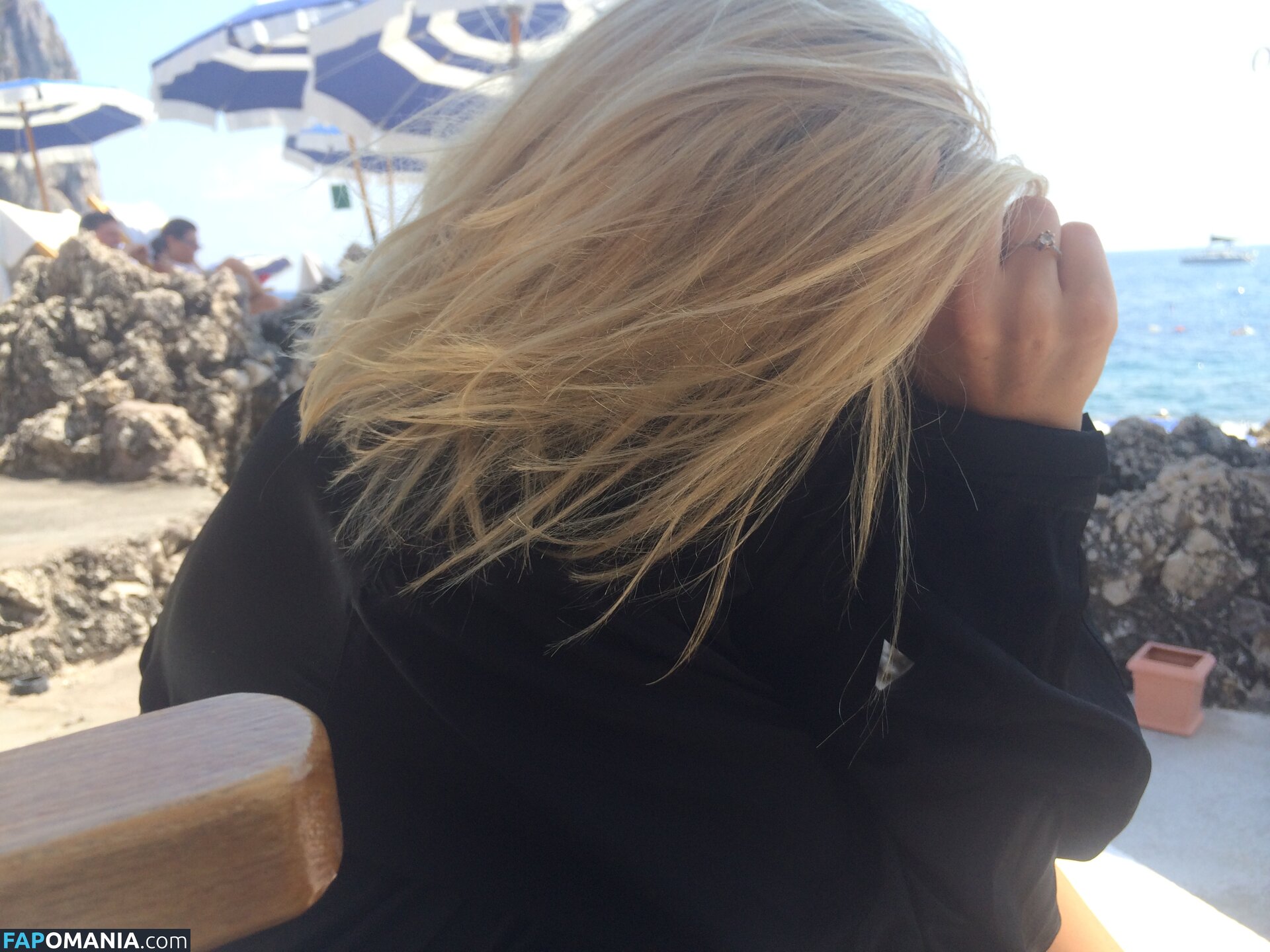 Lara Bingle Nu Foto vazada #50