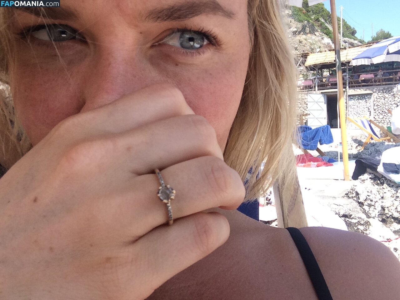 Lara Bingle Nu Foto vazada #120