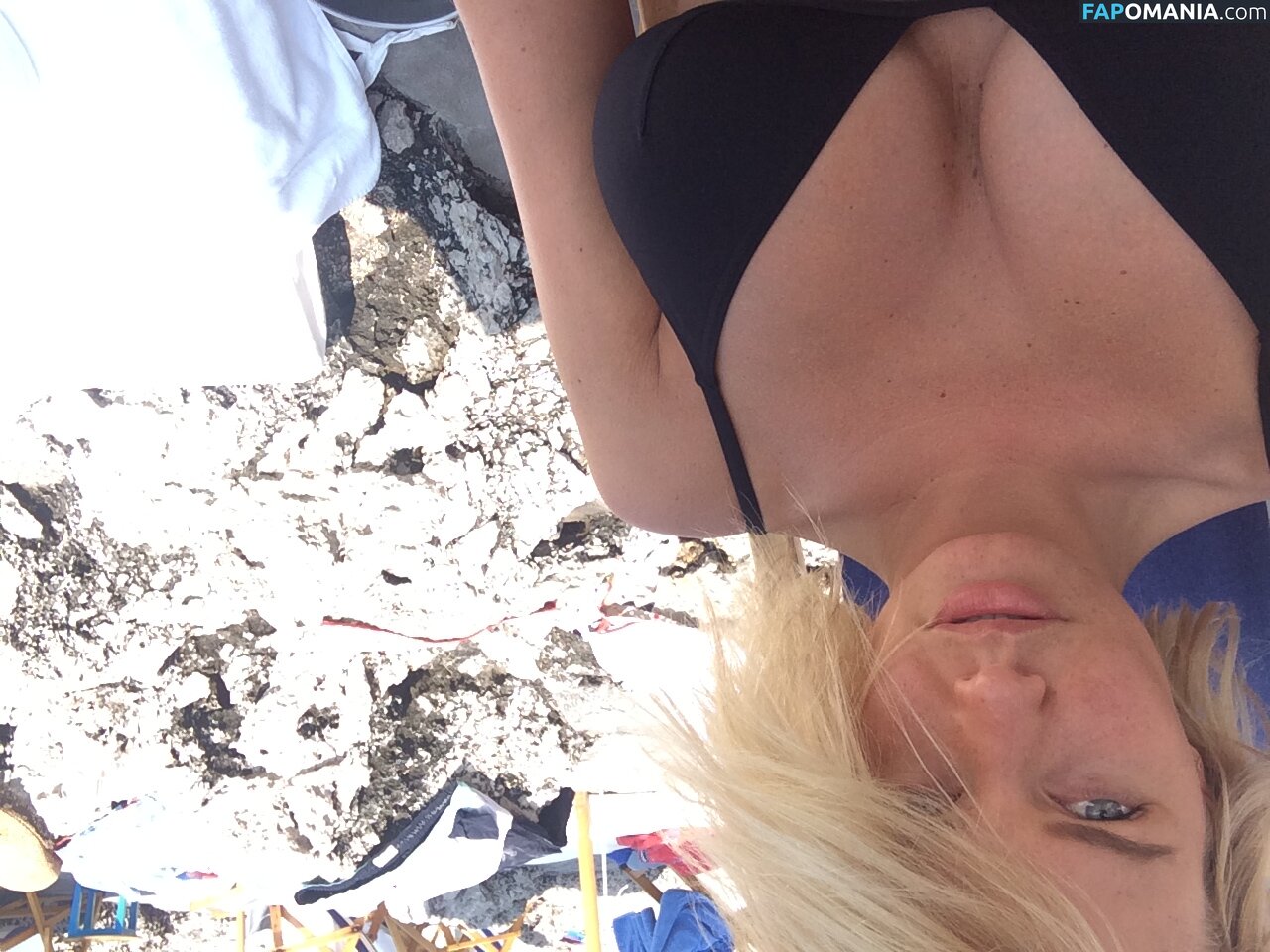 Lara Bingle Nu Foto vazada #129