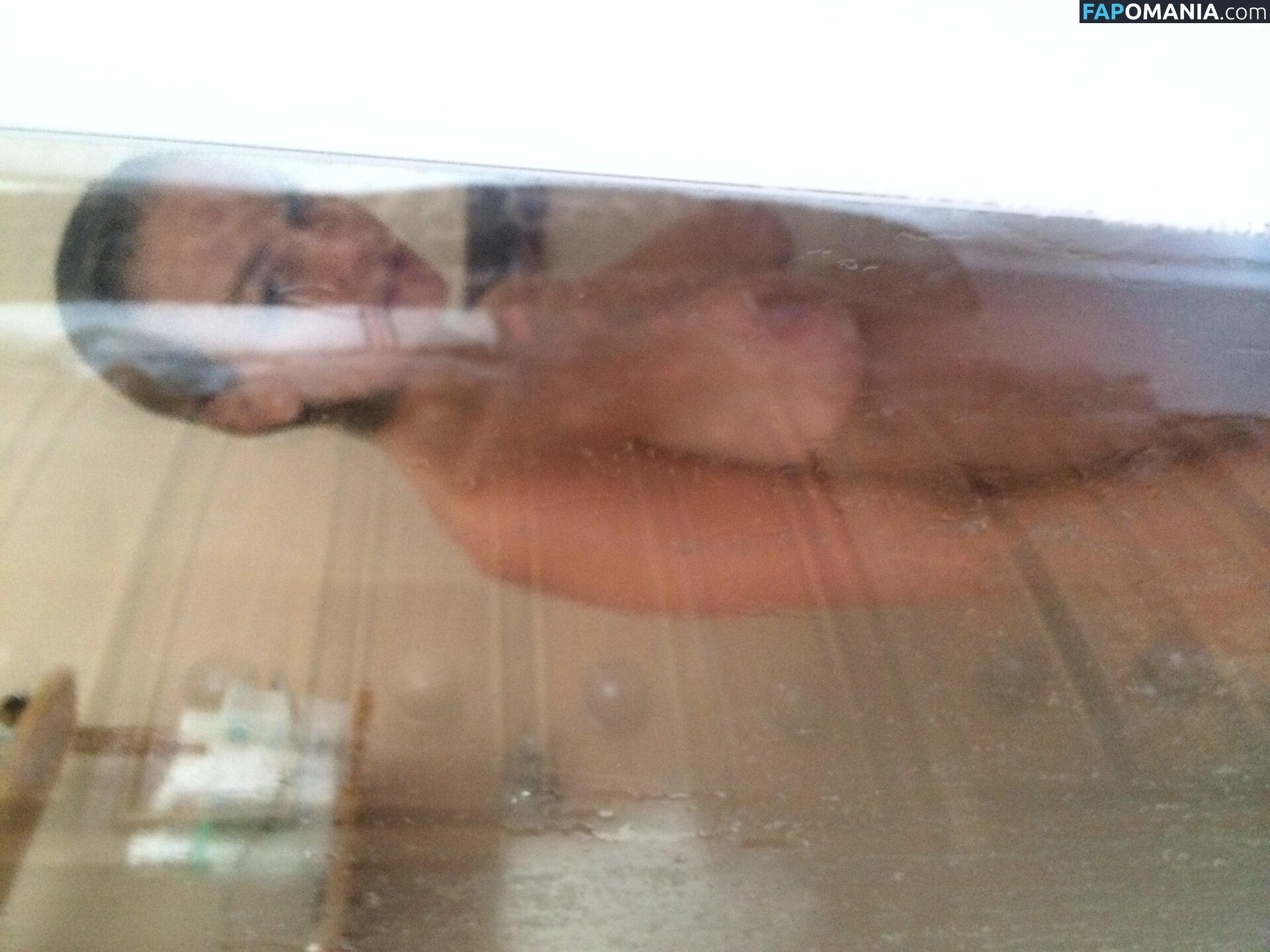 Lara Bingle Nu Foto vazada #225