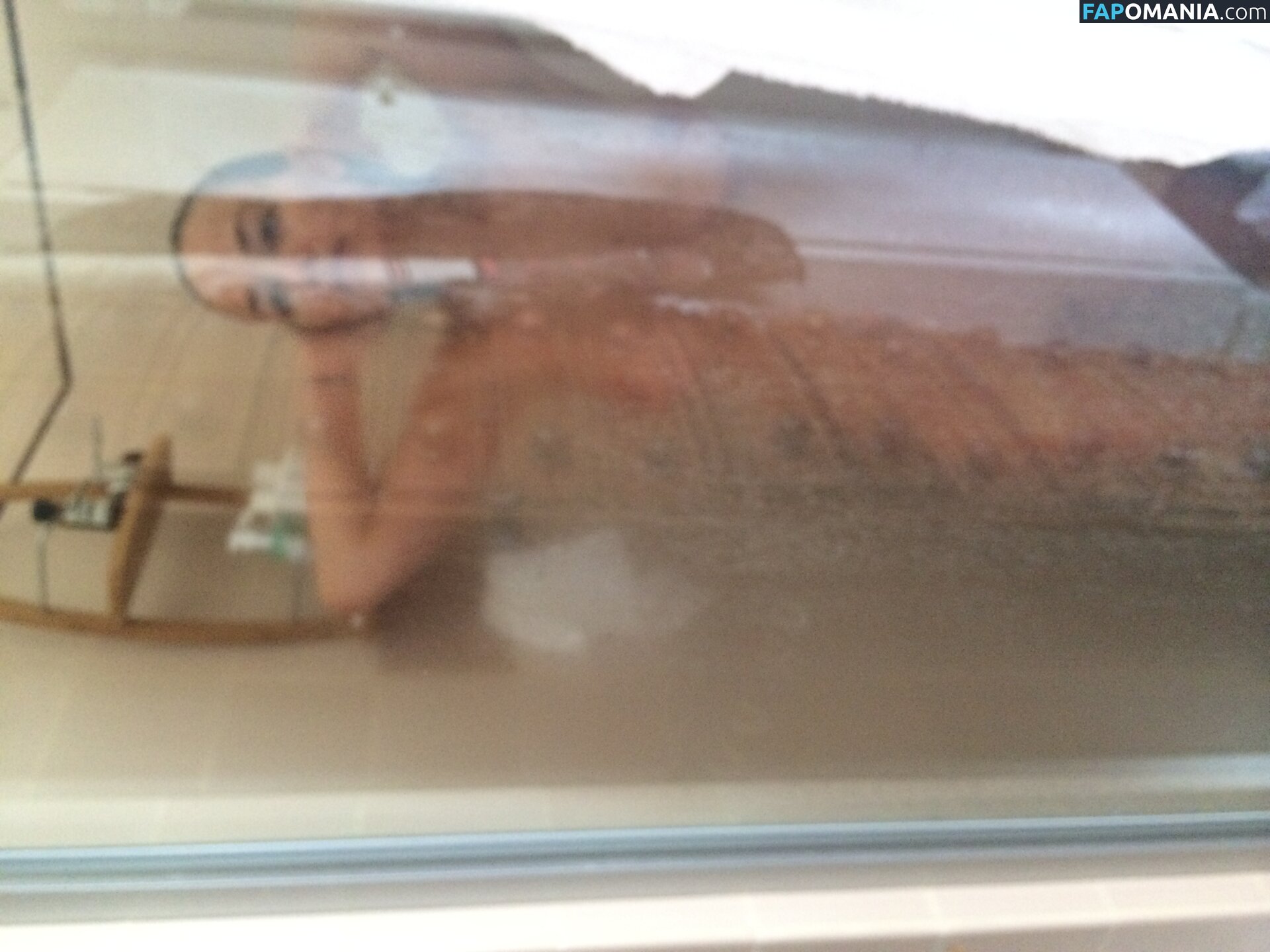 Lara Bingle Nu Foto vazada #240