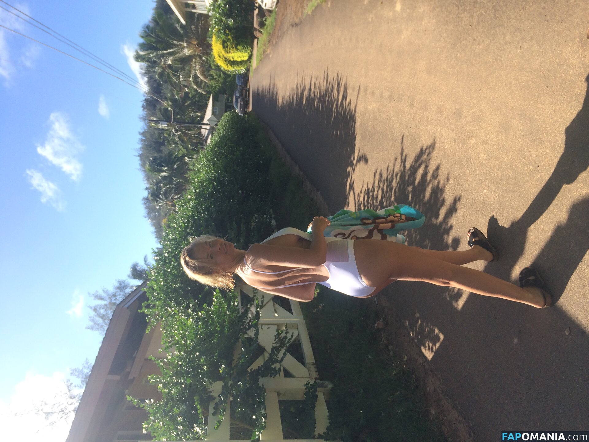 Lara Bingle Nu Foto vazada #359