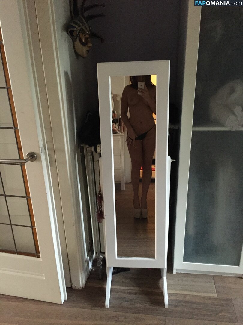 Laura Ponticorvo Nu Foto vazada #12