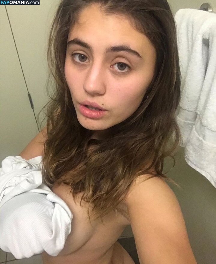 Lia Marie Johnson Nu Foto vazada #2