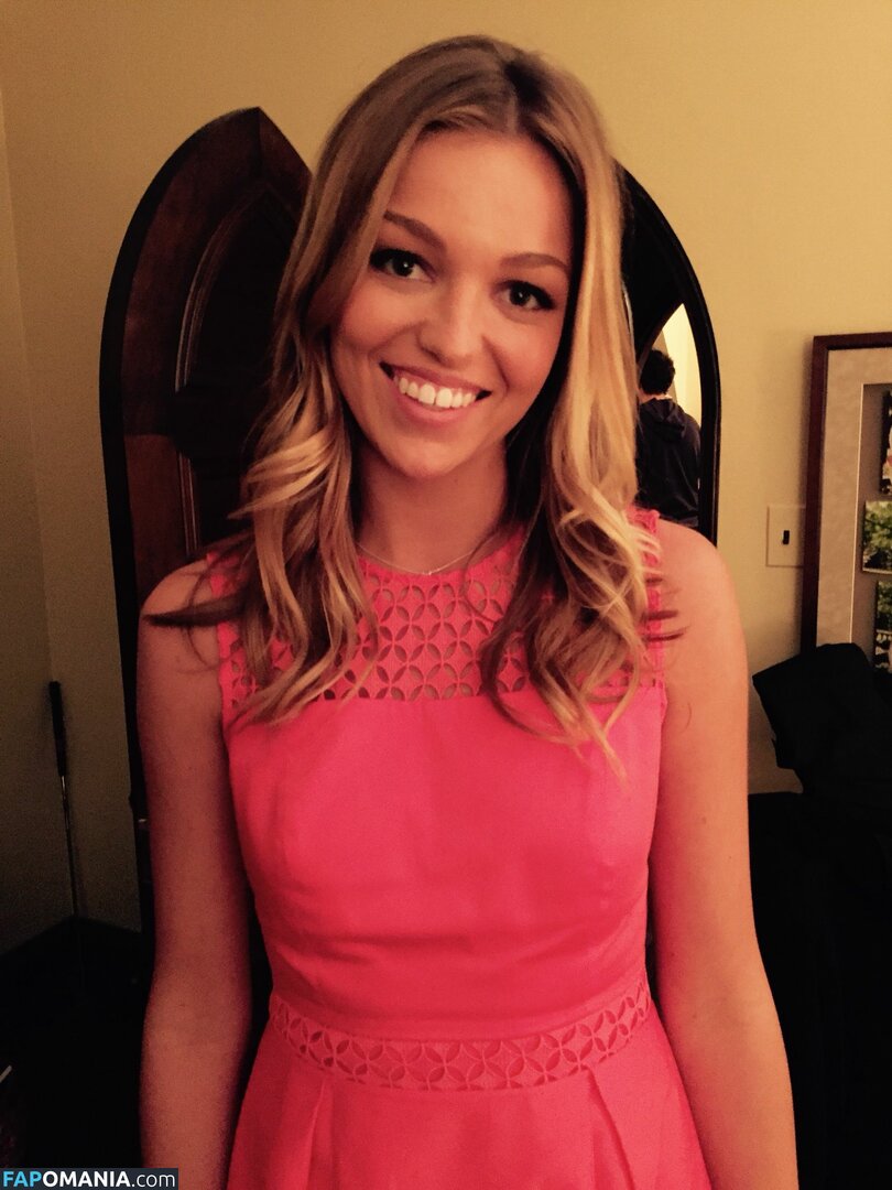 Lili Simmons Nu Foto vazada #26