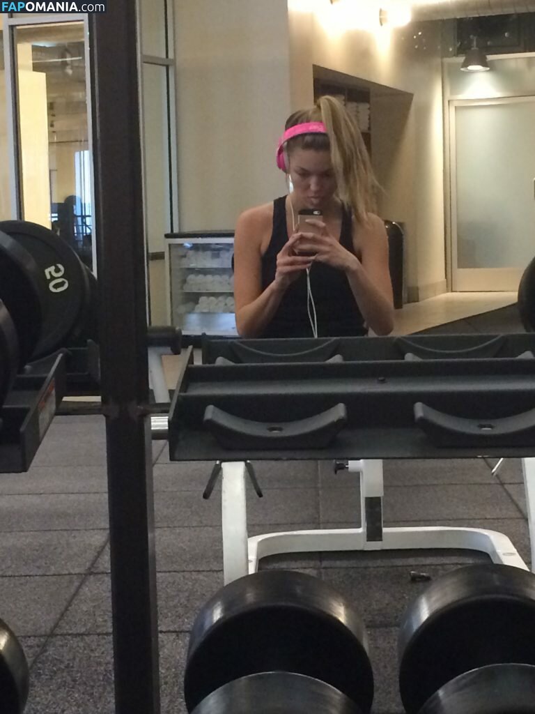 Lili Simmons Nu Foto vazada #65