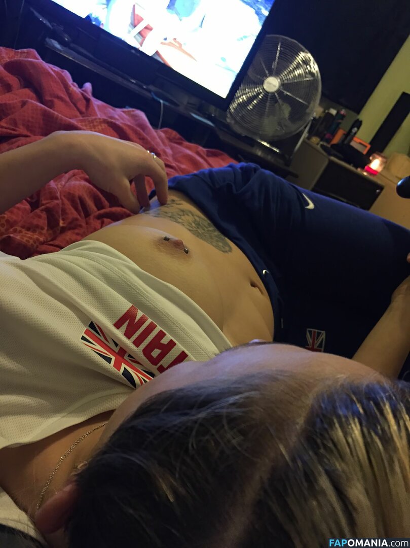 Lucy Hatton Nu Foto vazada #24