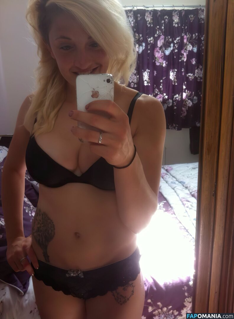 Lucy Hatton Nu Foto vazada #55