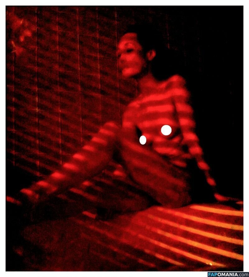 Maggie Q Nu Foto vazada #3