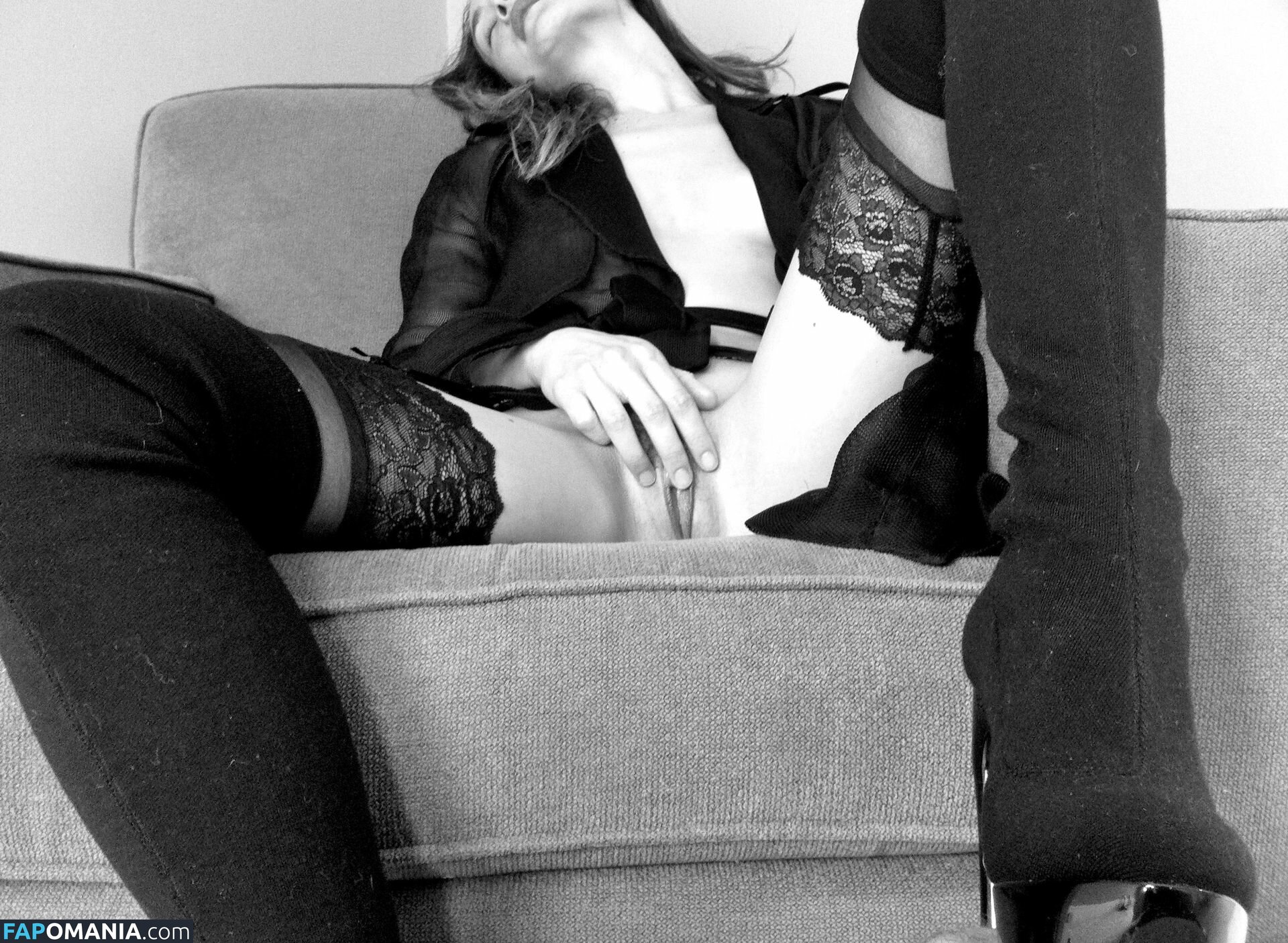 Maggie Q Nu Foto vazada #4