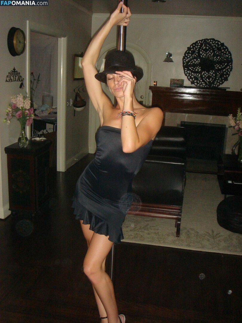 Michelle Borth Nu Foto vazada #6