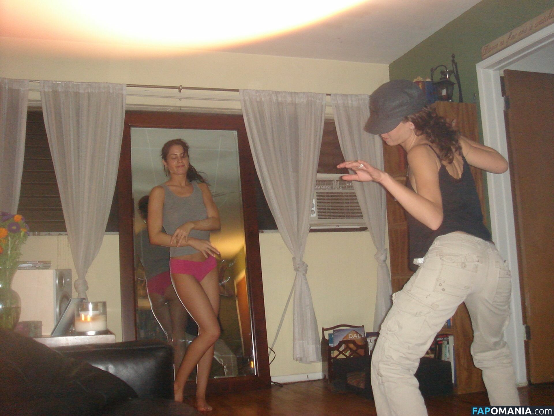 Michelle Borth Nu Foto vazada #21