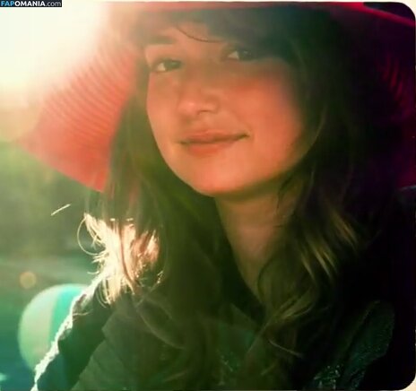 Milana Vayntrub Nu Foto vazada #1
