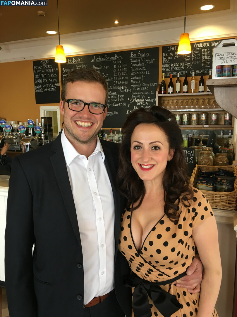 Natalie Cassidy Nu Foto vazada #3