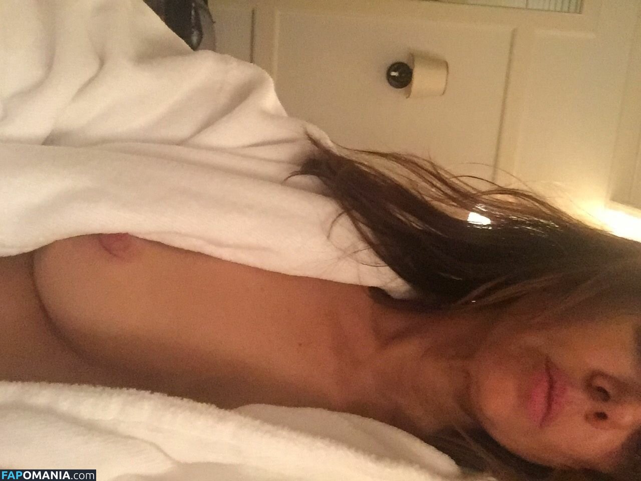 Natasha Leggero Nu Foto vazada #12