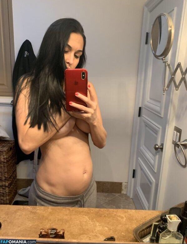 Nikki Bella Nu Foto vazada #1