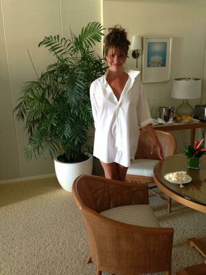 Nikki Cox