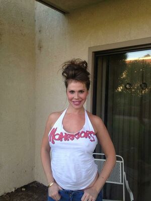 Nikki Cox