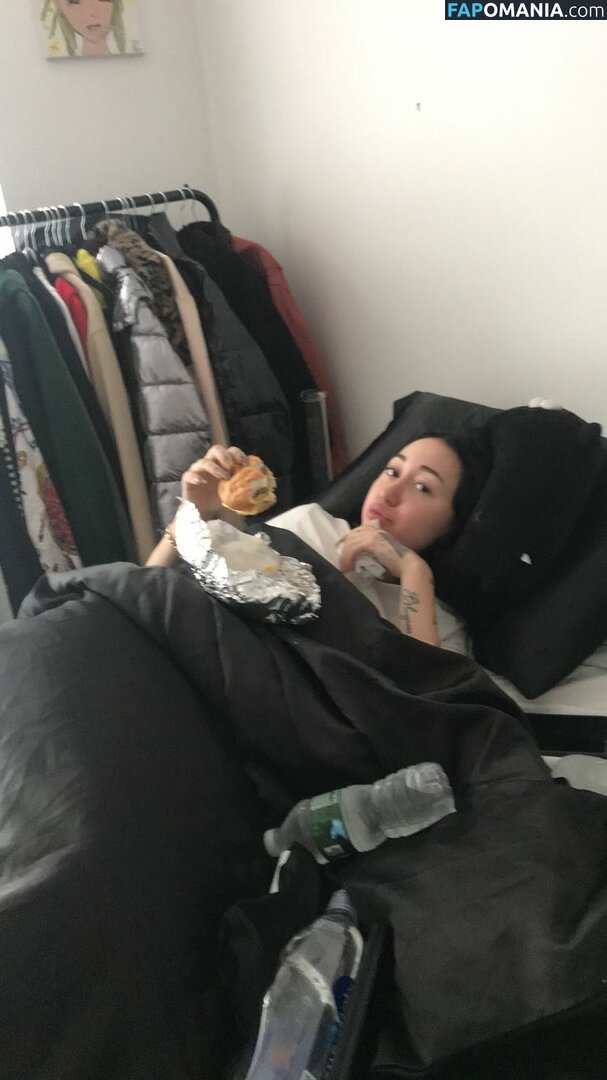 Noah Cyrus Nu Foto vazada #55