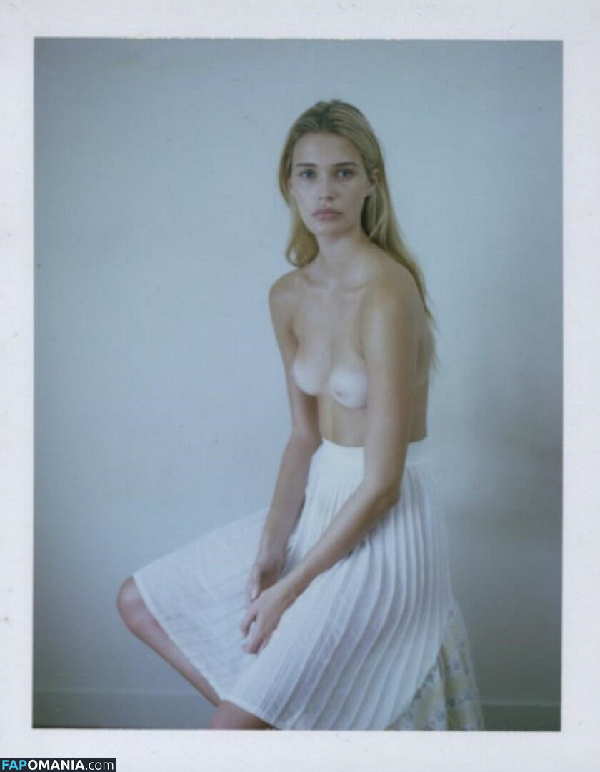 Noel Berry Nu Foto vazada #218