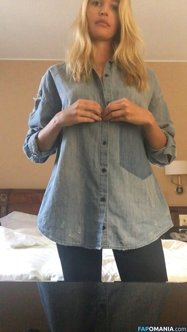 Noel Berry Nu Foto vazada #320