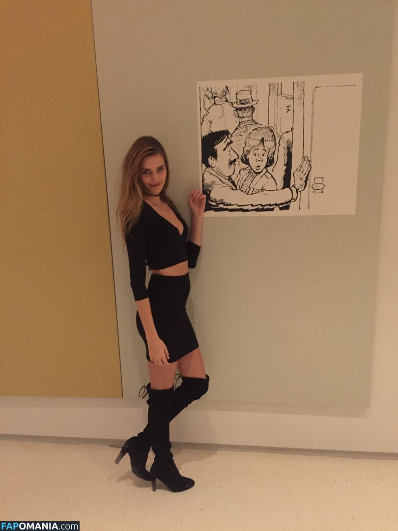 Noel Berry Nu Foto vazada #347