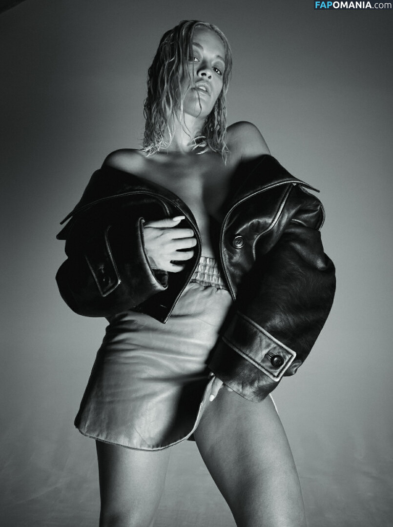 Rita Ora Nu Foto vazada #103