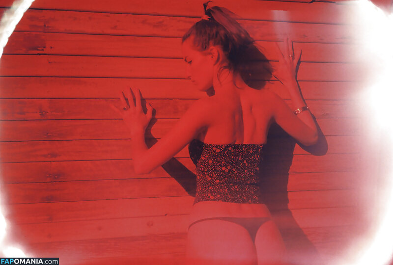 Salome Stevenin Nu Foto vazada #17