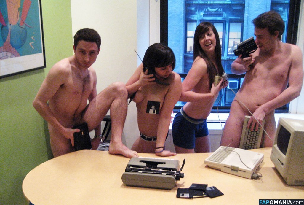 Sarah Schneider Nu Foto vazada #17