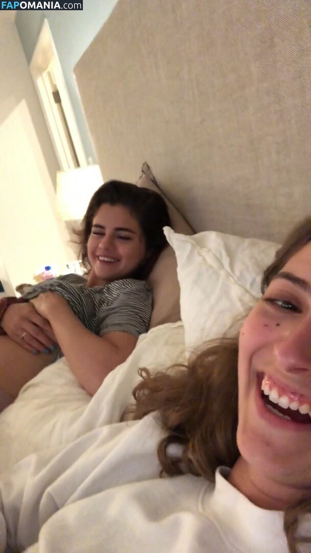 Selena Gomez Nu Foto vazada #22