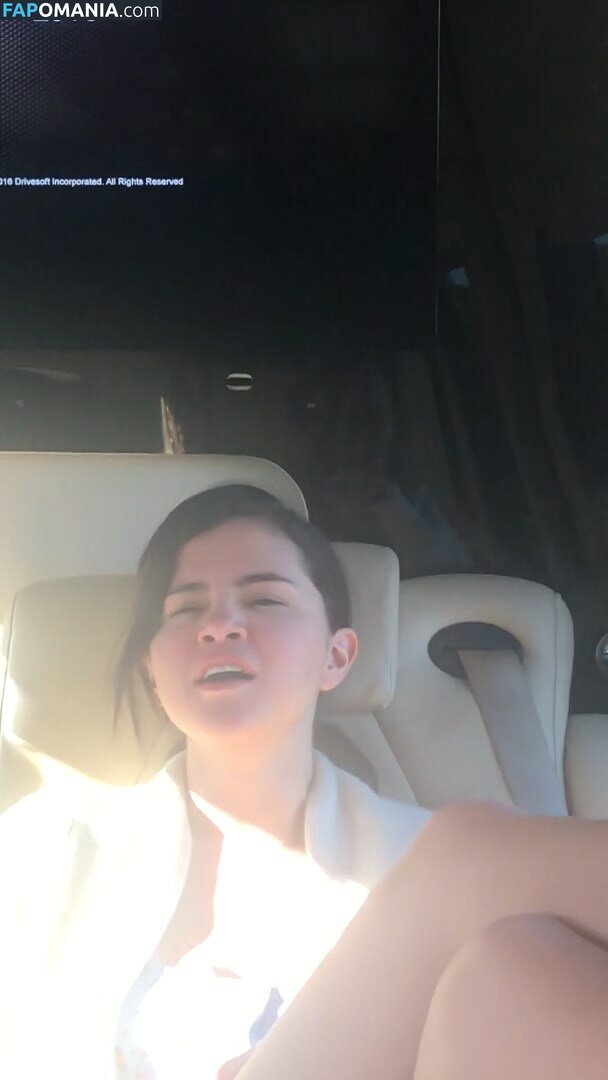 Selena Gomez Nu Foto vazada #28