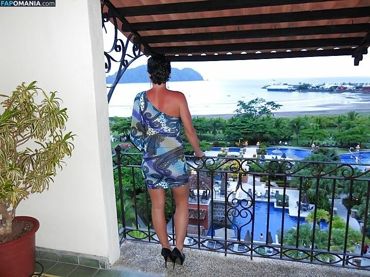 Serena Deeb Nu Foto vazada #3