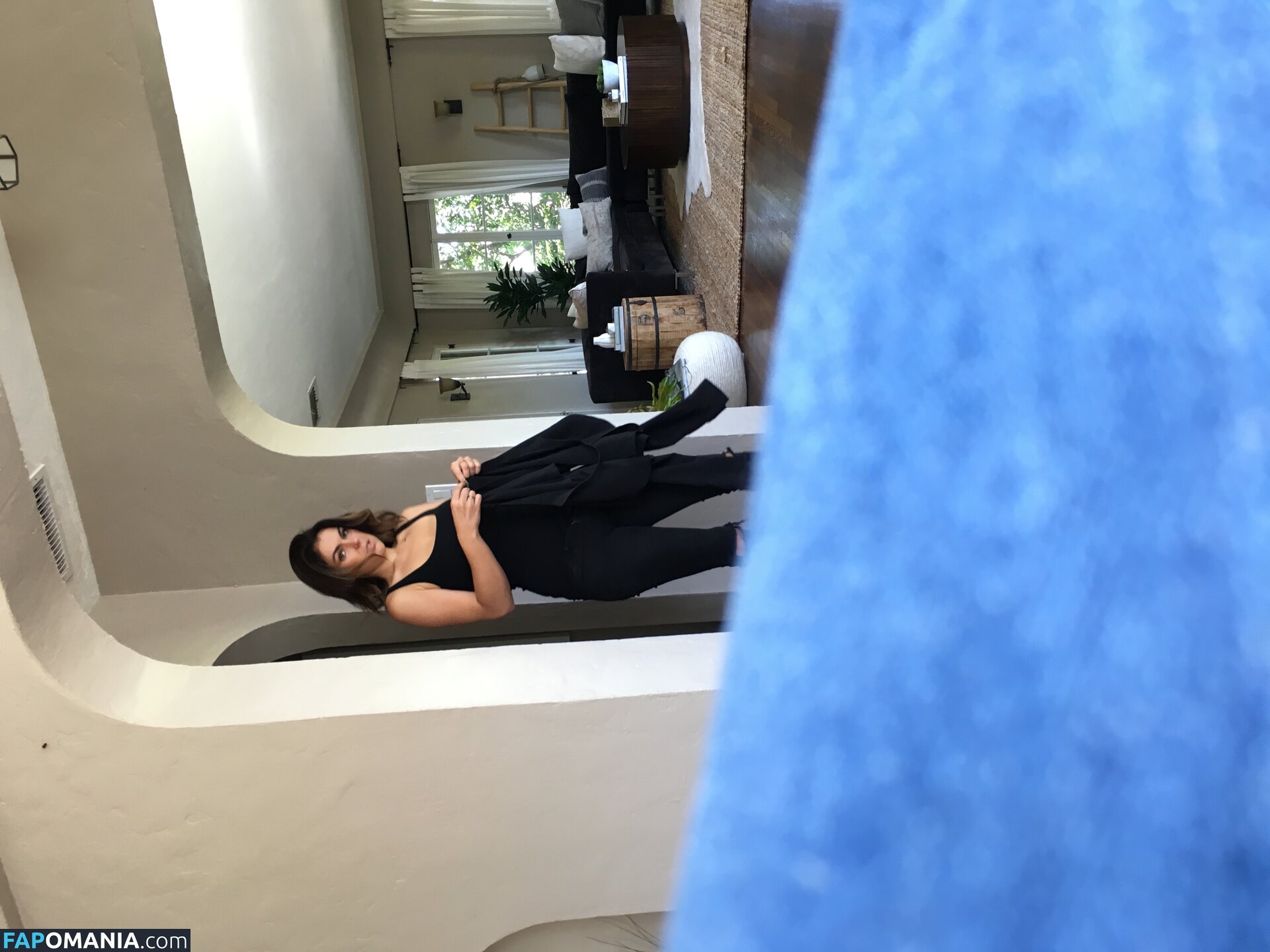 Serinda Swan Nu Foto vazada #197