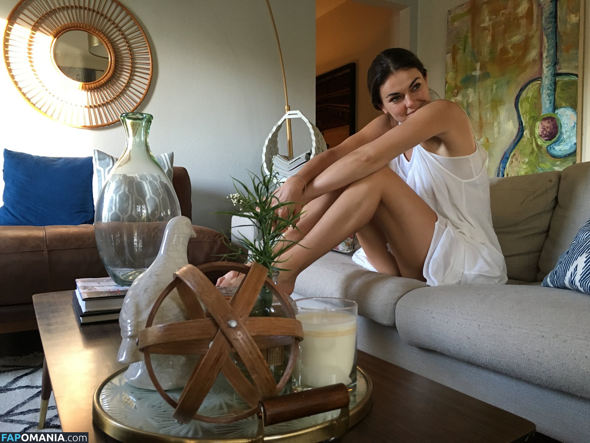 Serinda Swan Nu Foto vazada #249