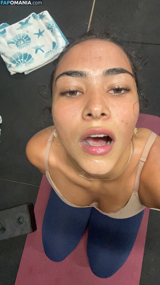 Sienna Mae Gomez / sienna_mae / siennamaegomez Nu OnlyFans  Foto vazada #271