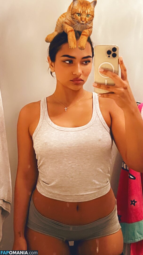 Sienna Mae Gomez / sienna_mae / siennamaegomez Nu OnlyFans  Foto vazada #689