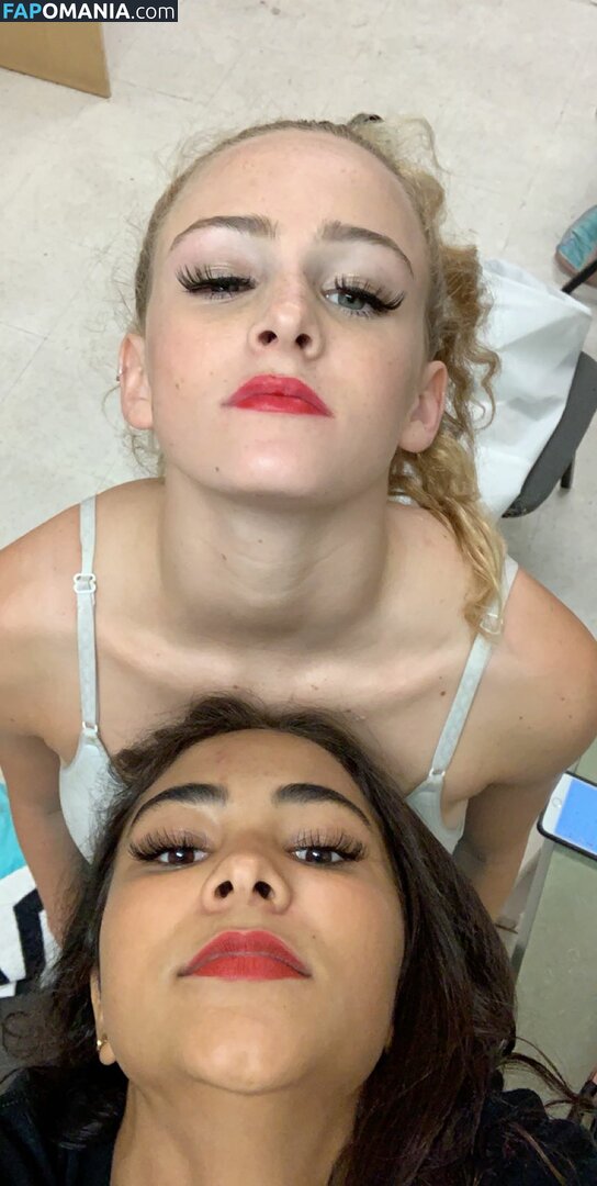 Sienna Mae Gomez / sienna_mae / siennamaegomez Nu OnlyFans  Foto vazada #785