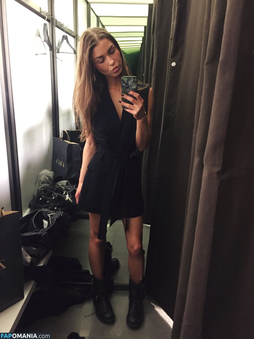 Sophia Roe Nu Foto vazada #26