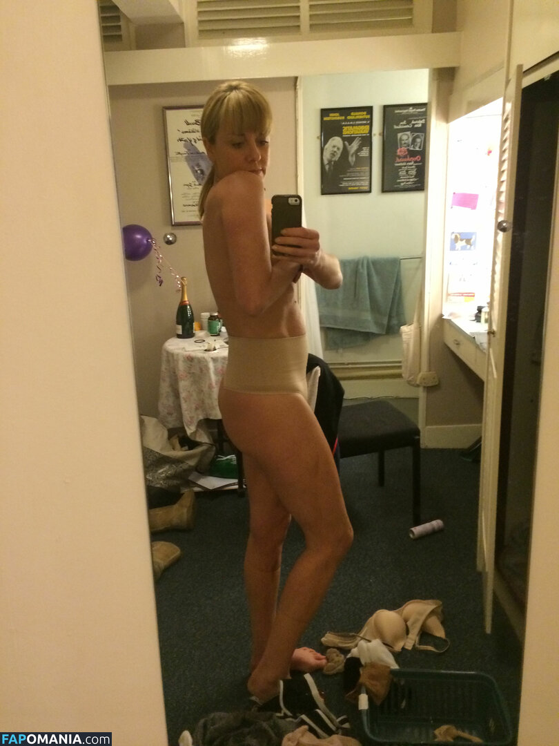 Tamzin Outhwaite Nu Foto vazada #9