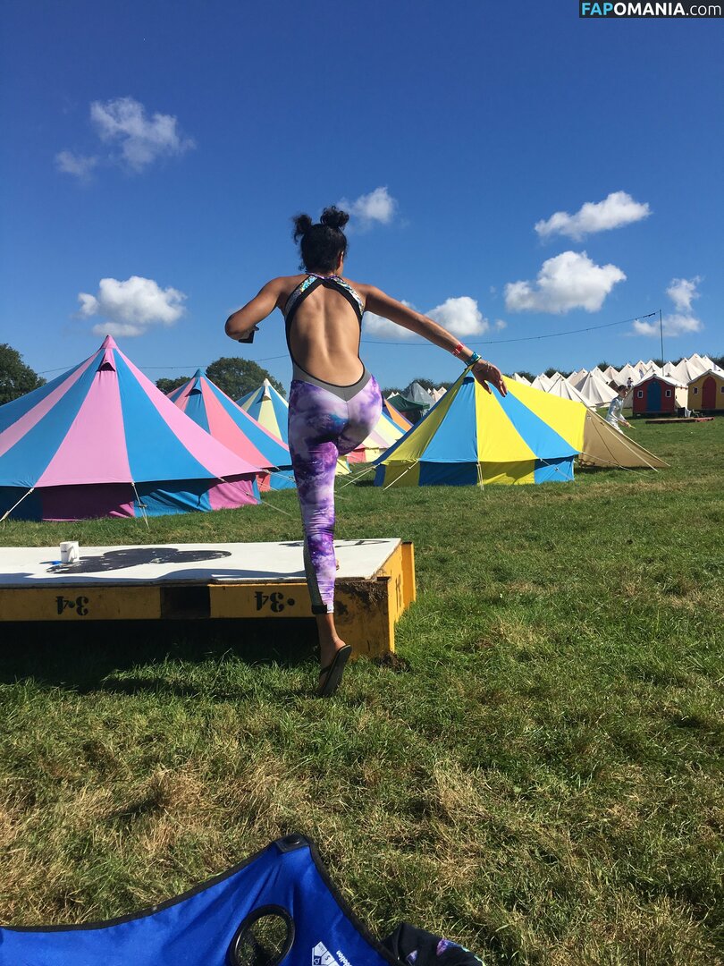 Vick Hope Nu Foto vazada #320